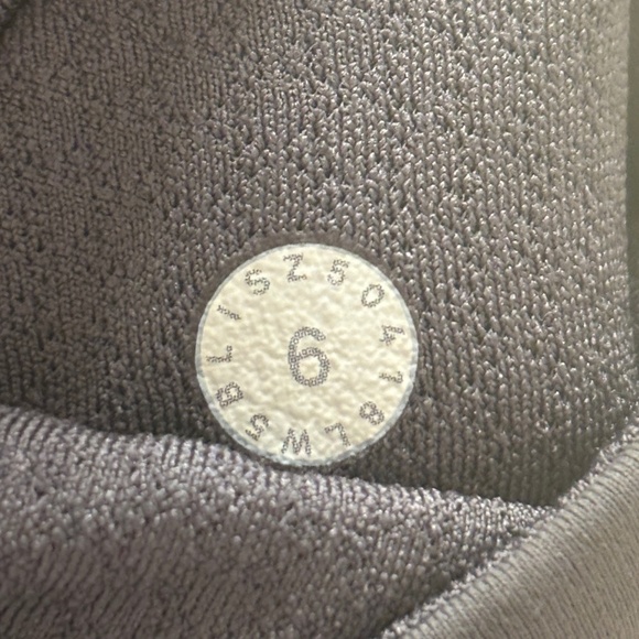 LULULEMON Power Lines Pant *28" Titanium / Dark Chrome SZ 6 - Picture 7 of 9